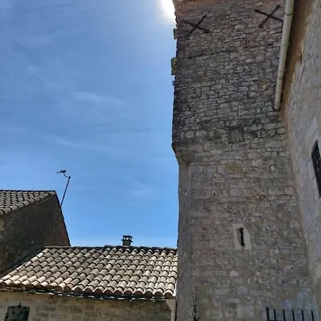 Chateau Medieval Entre Causse Et Mer *