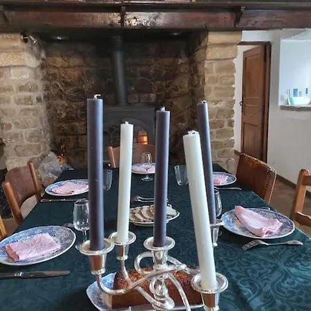 Chateau Medieval Entre Causse Et Mer Le Clapier (Aveyron)